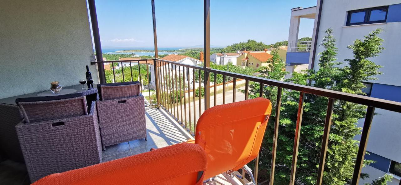 Studio Apartment Lela Ližnjan Екстериор снимка